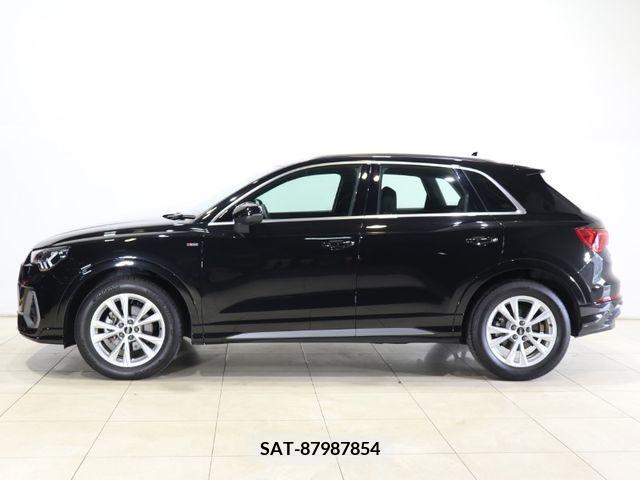 Audi Q3 2022-04 237385-4
