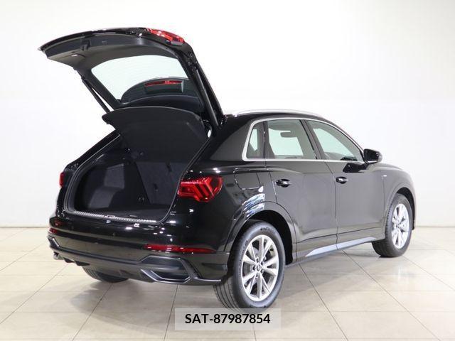 Audi Q3 2022-04 237385-8