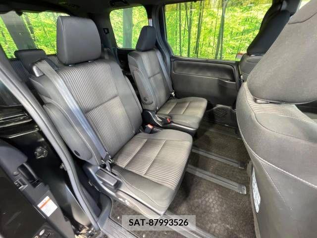 Toyota VOXY 2017-08 321550-9