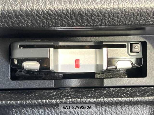 Toyota VOXY 2017-08 321550-6