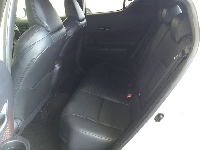 Toyota C-HR 2017-02 7347-21