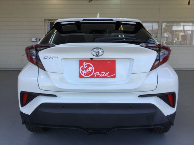 Toyota C-HR 2017-02 7347-15