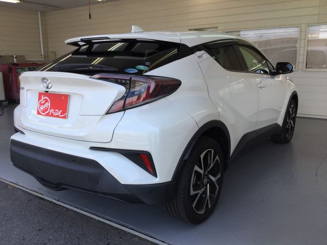 Toyota C-HR 2017-02 7347-2