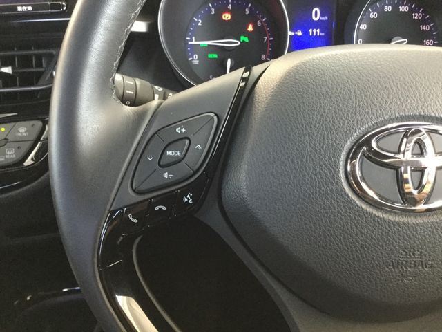Toyota C-HR 2017-02 7347-10
