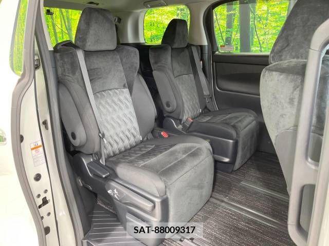 Toyota VELLFIRE 2019-01 207471-9