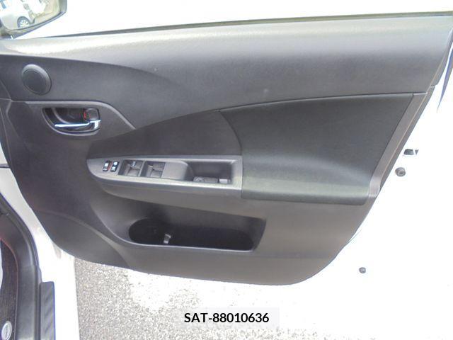 Toyota RACTIS 2014-02 313642-12
