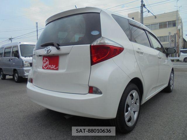 Toyota RACTIS 2014-02 313642-4