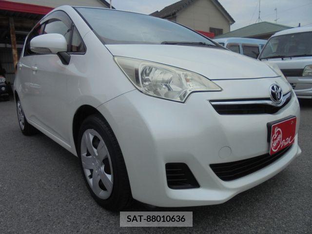 Toyota RACTIS 2014-02 313642-3