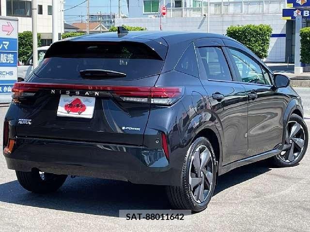 Nissan AURA 2023-05 292906-2