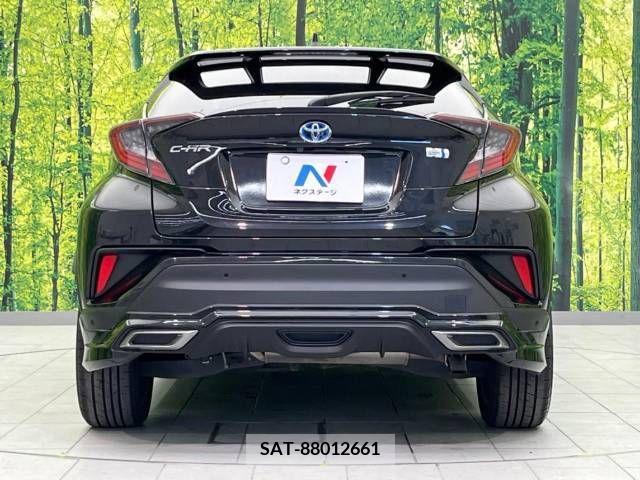 Toyota C-HR 2018-02 323014-14