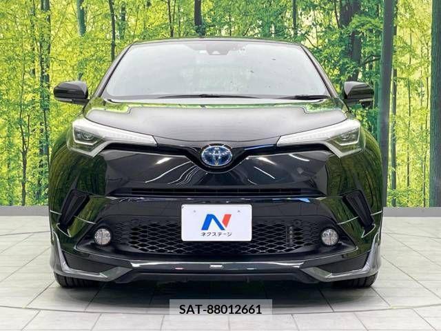 Toyota C-HR 2018-02 323014-13