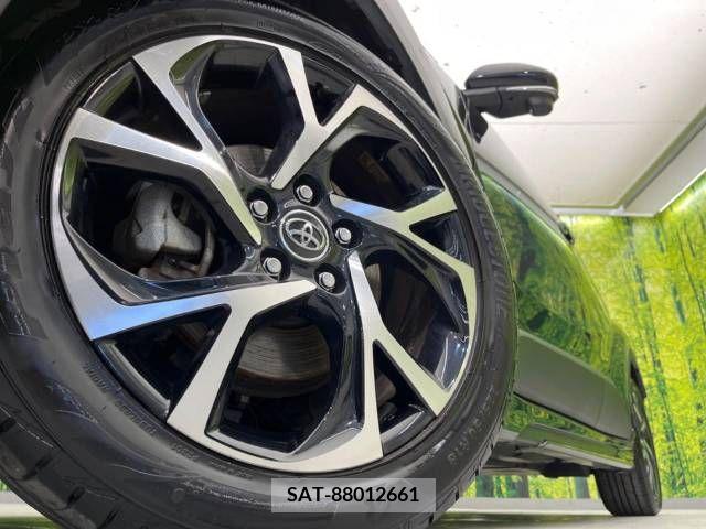 Toyota C-HR 2018-02 323014-12