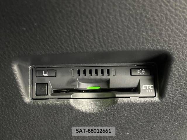 Toyota C-HR 2018-02 323014-7