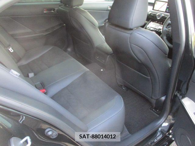 Lexus IS 2023-09 391865-9