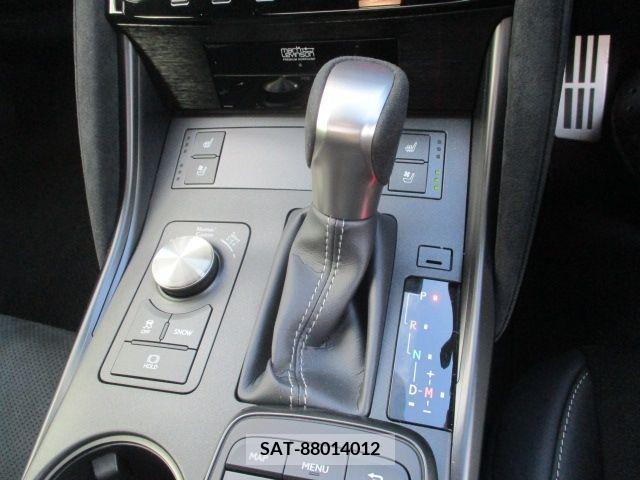 Lexus IS 2023-09 391865-21