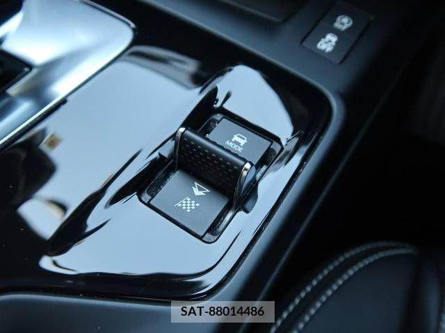 Jaguar E-PACE 2021-06 273962-15