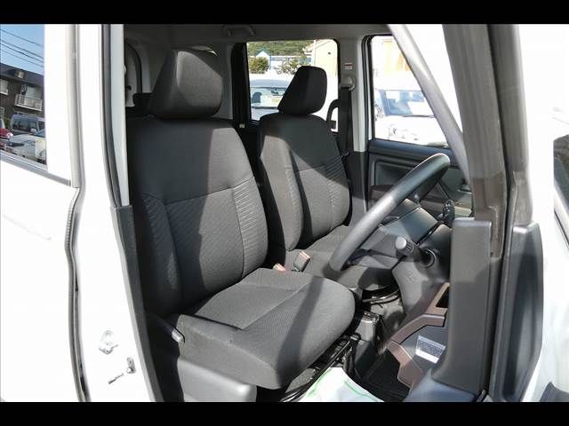Subaru JUSTY 2018-08 11393-8