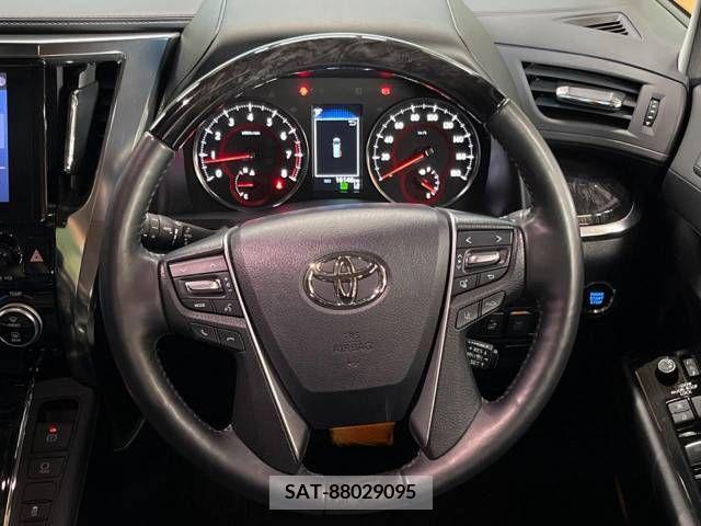Toyota ALPHARD 2022-04 299552-14