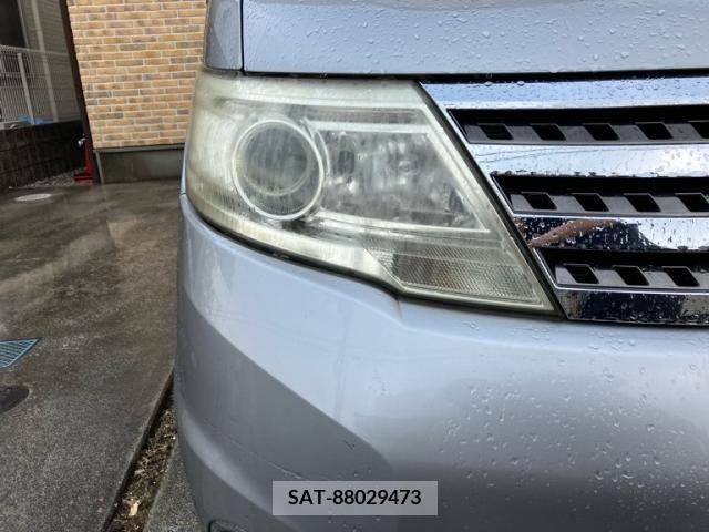 Nissan SERENA 2009-10 393920-2