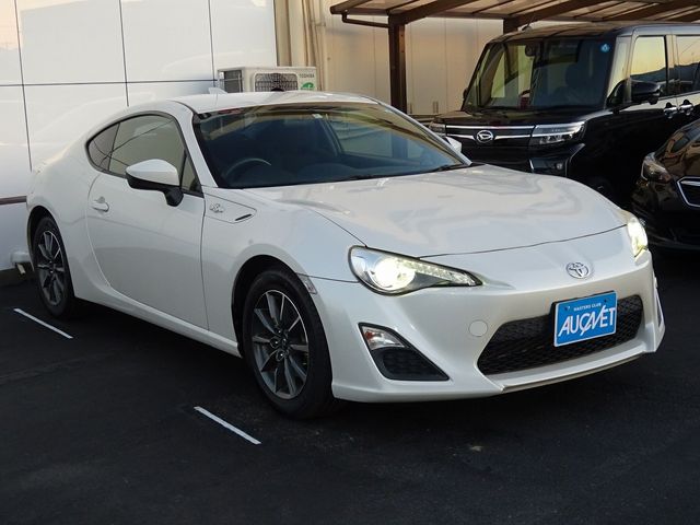 Toyota 86 2012-10 182588-2