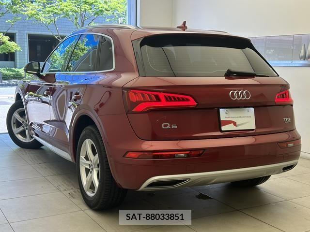 Audi Q5 2018-04 317962-5