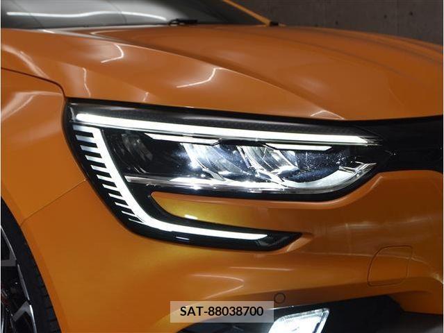 Renault MEGANE 2021-04 230852-12