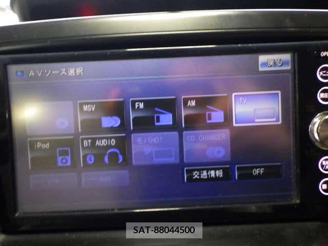 Toyota NOAH 2008-09 221068-12
