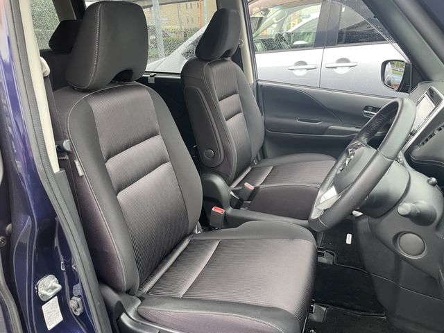 Nissan SERENA 2018-08 23085-14