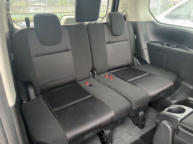 Nissan SERENA 2018-08 23085-18