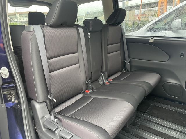Nissan SERENA 2018-08 23085-16