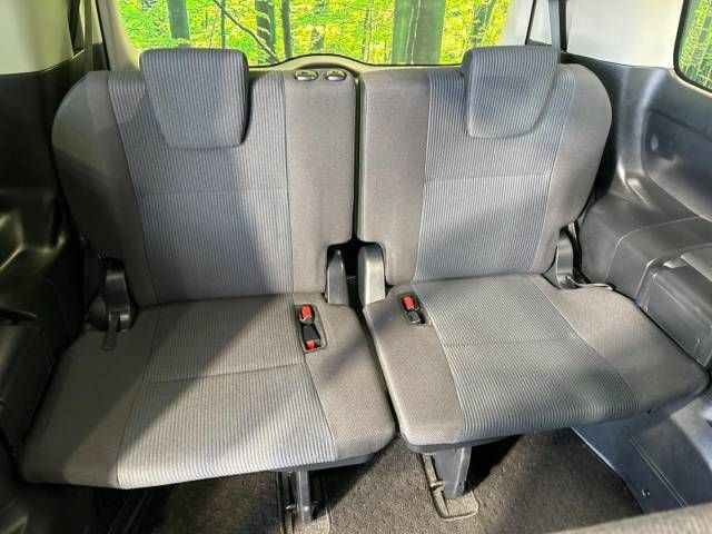 Toyota NOAH 2018-09 180984-11