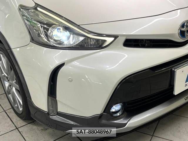 Toyota PRIUS ALPHA 2015-06 282462-12