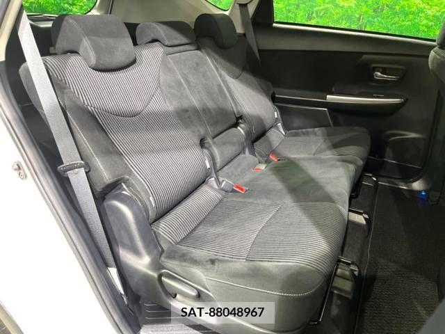 Toyota PRIUS ALPHA 2015-06 282462-9