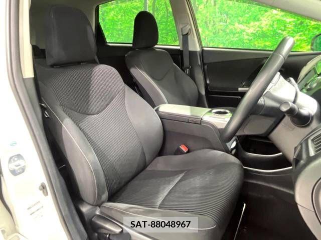 Toyota PRIUS ALPHA 2015-06 282462-8