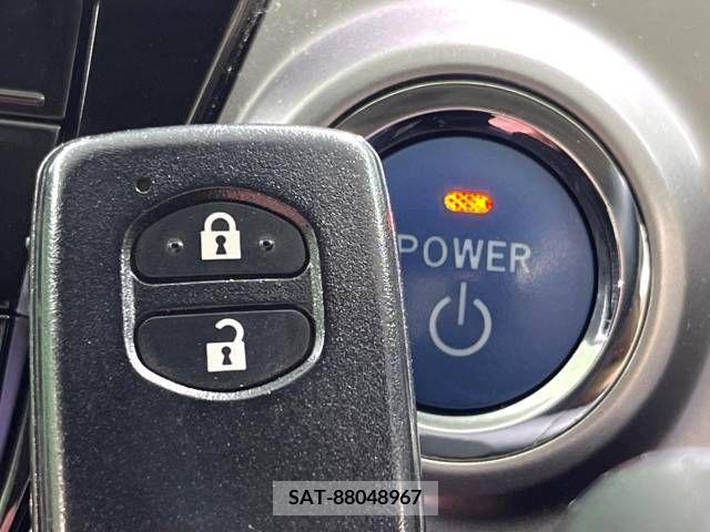 Toyota PRIUS ALPHA 2015-06 282462-7