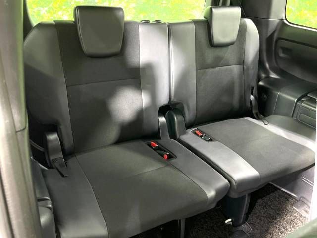 Toyota NOAH 2018-02 29301-9