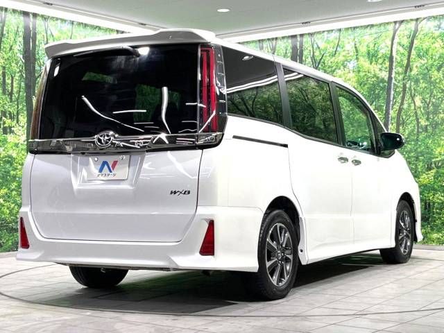 Toyota NOAH 2018-02 29301-17
