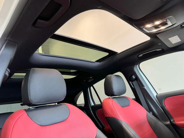 Mercedes Benz GLA-CLASS 2022-11 186764-6