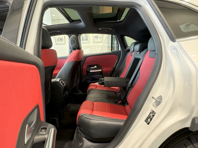 Mercedes Benz GLA-CLASS 2022-11 186764-21
