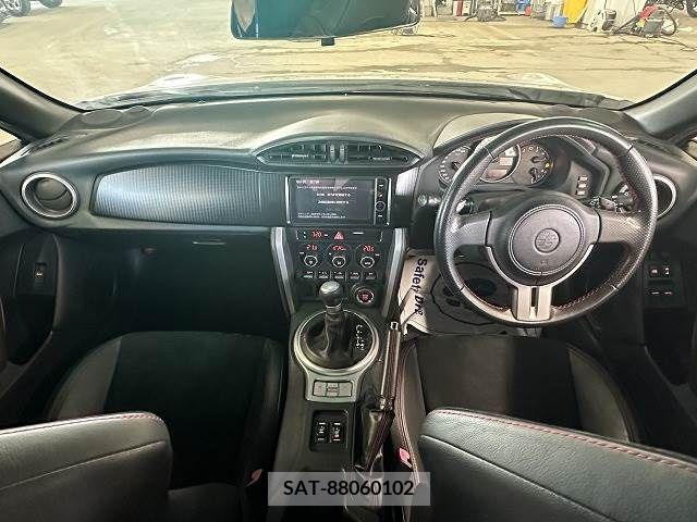 Toyota 86 2013-05 331031-1