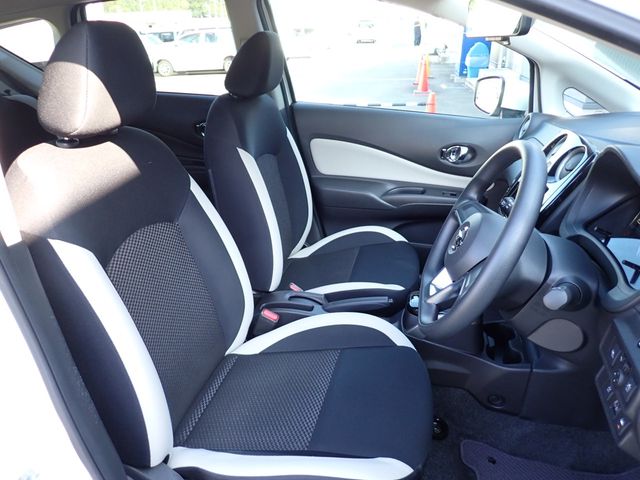 Nissan NOTE 2018-09 12777-14