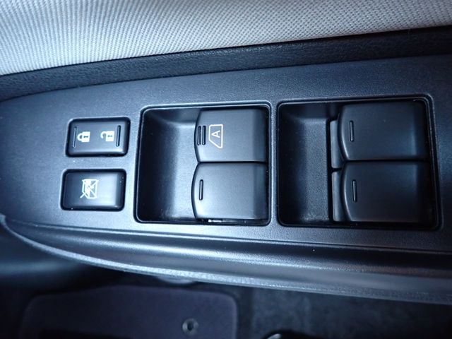 Nissan NOTE 2018-09 12777-7
