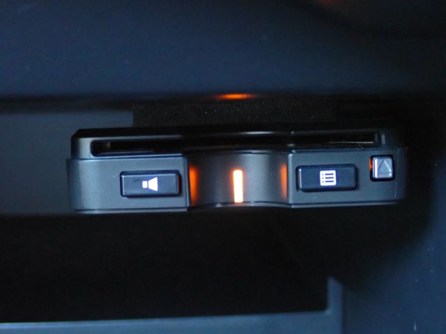 Nissan NOTE 2018-09 12777-12