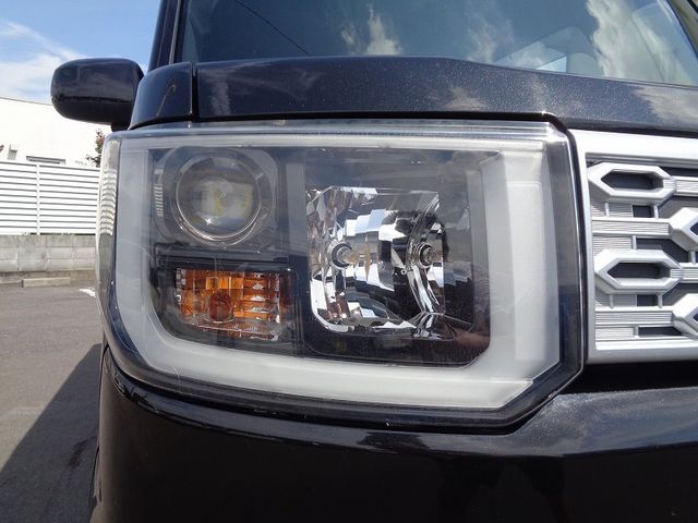 Daihatsu WAKE 2014-11 23997-23