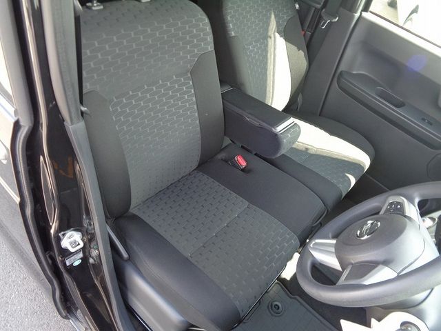 Daihatsu WAKE 2014-11 23997-11