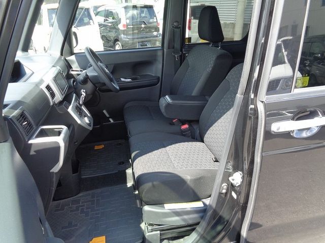 Daihatsu WAKE 2014-11 23997-12