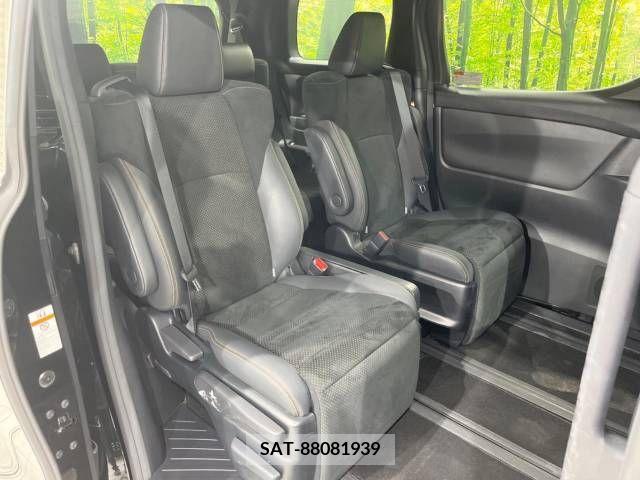 Toyota ALPHARD 2020-11 215766-9