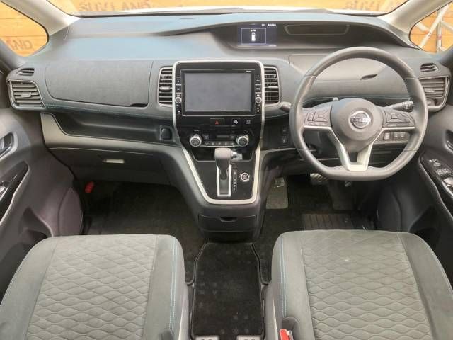 Nissan SERENA 2017-02 10261-1
