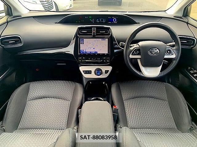 Toyota PRIUS 2019-01 224709-1