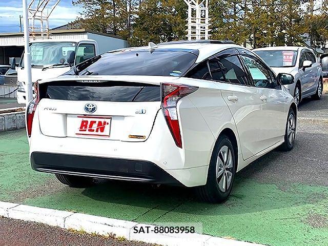 Toyota PRIUS 2019-01 224709-2
